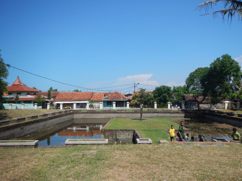 kolam Gua Sunyaragi